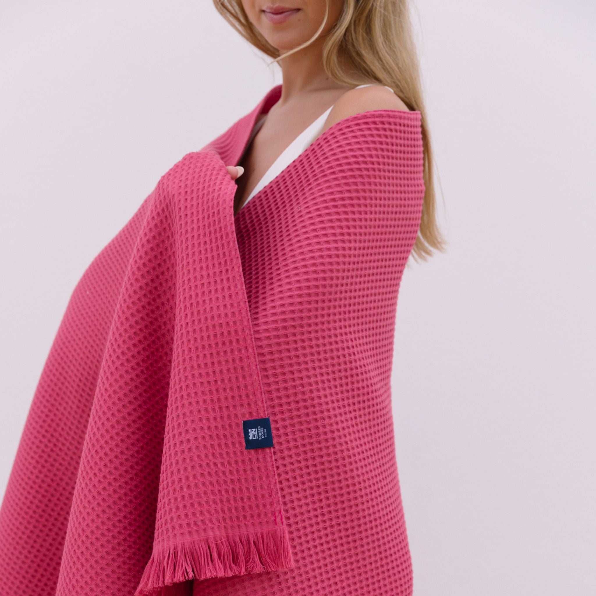 torres-novas-beach-santana-waffle-towel-cherry-lifestyle-1.jpg