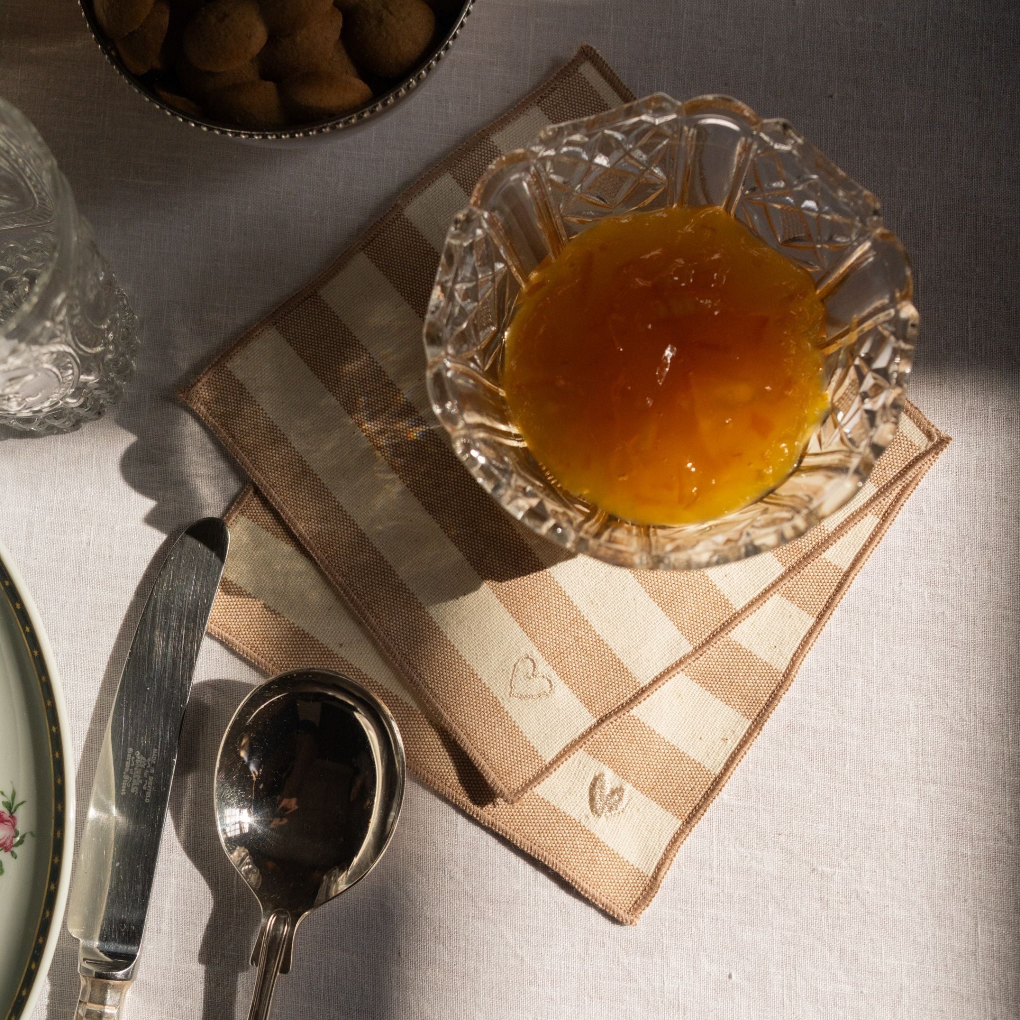 Barra Napkins with heart embroidery