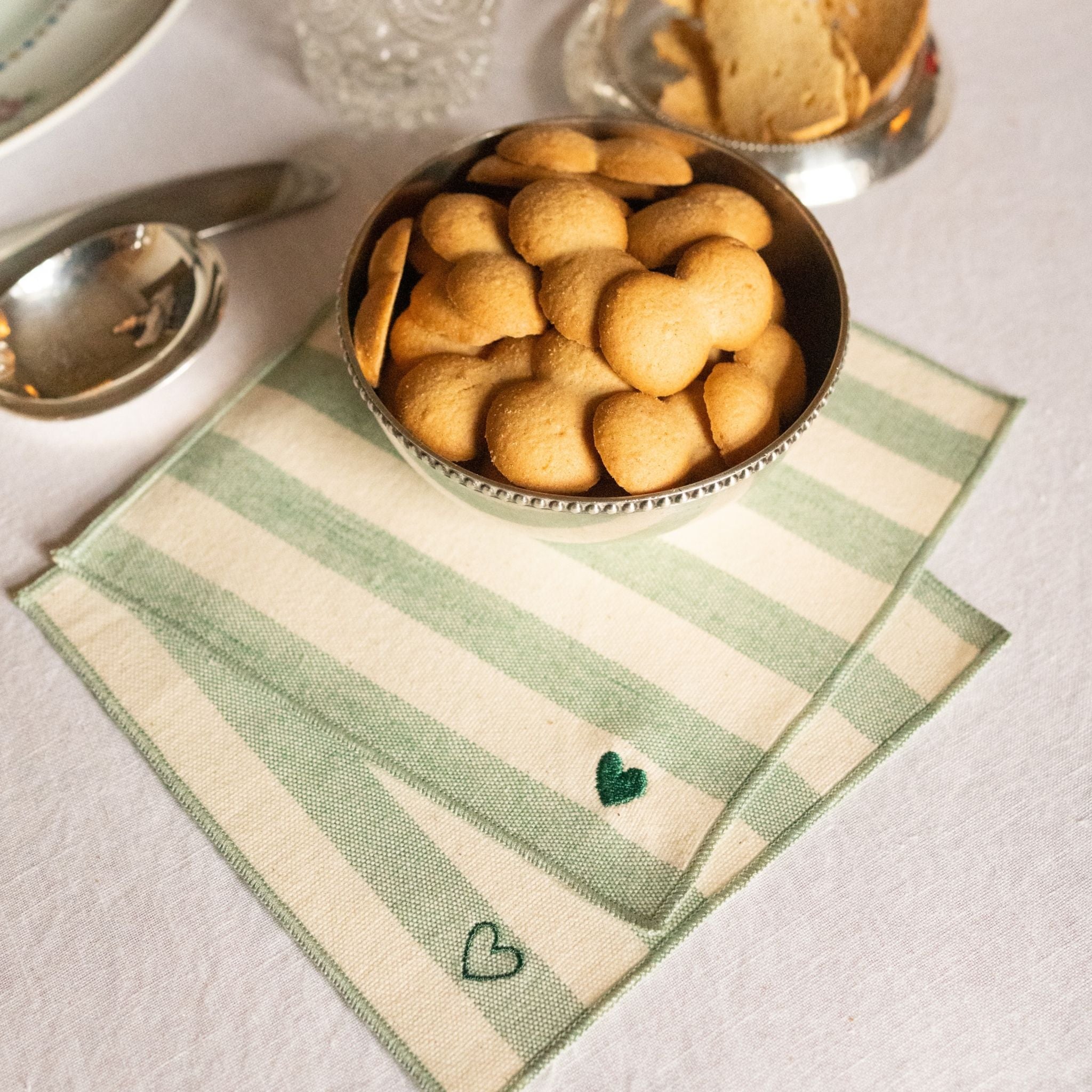 Barra Napkins with heart embroidery