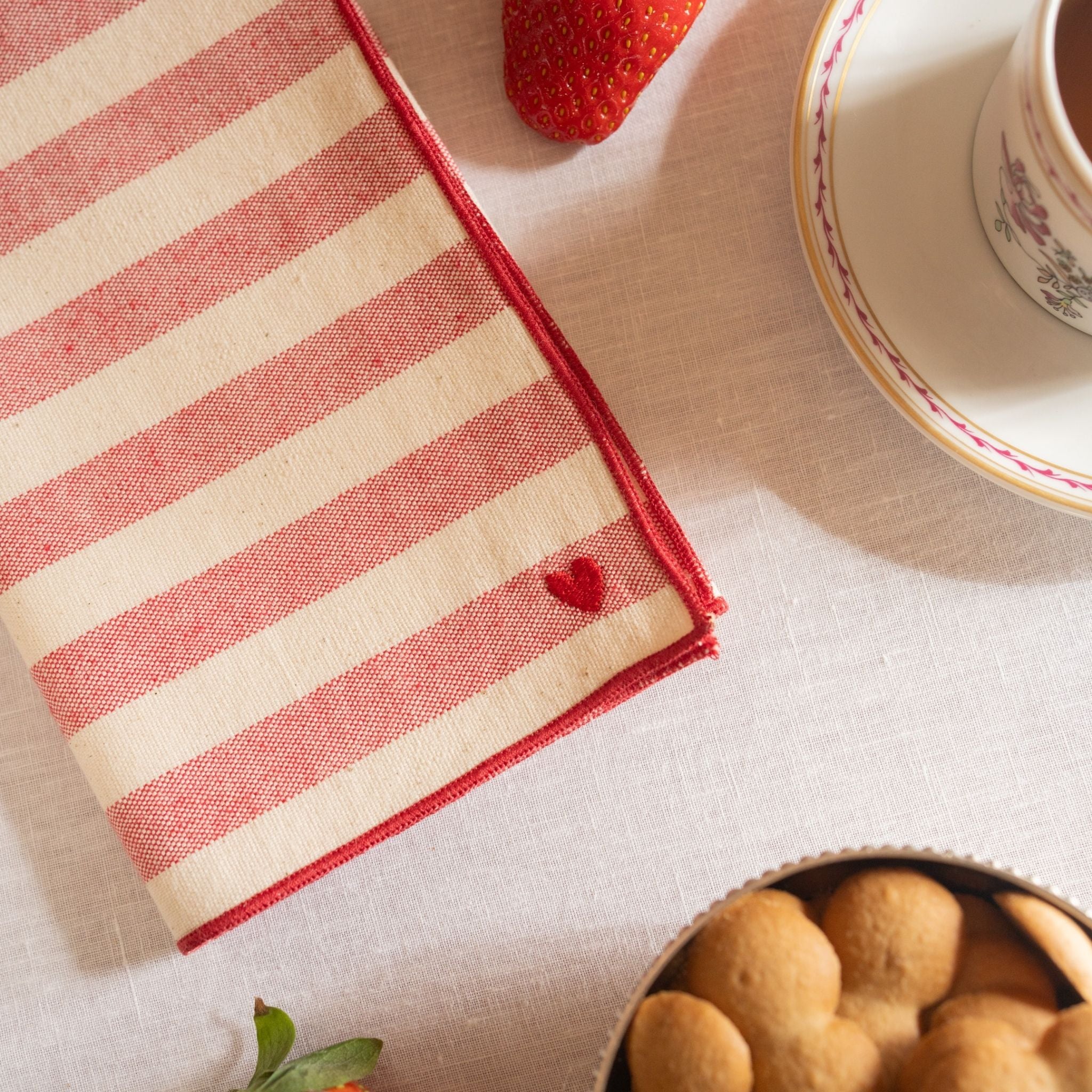 Barra Napkins with heart embroidery