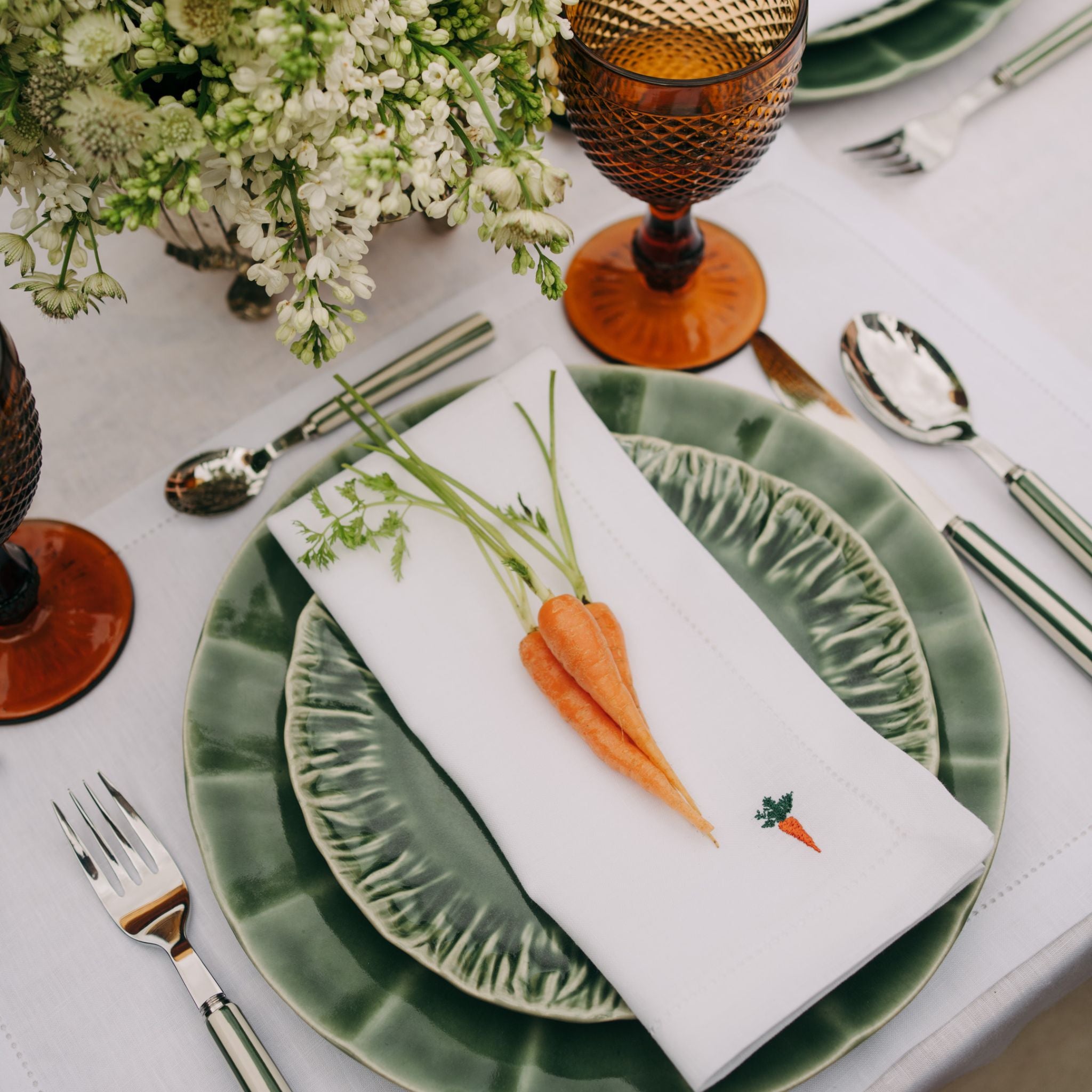 Mafra linen napkin and placemat with easter embroidery