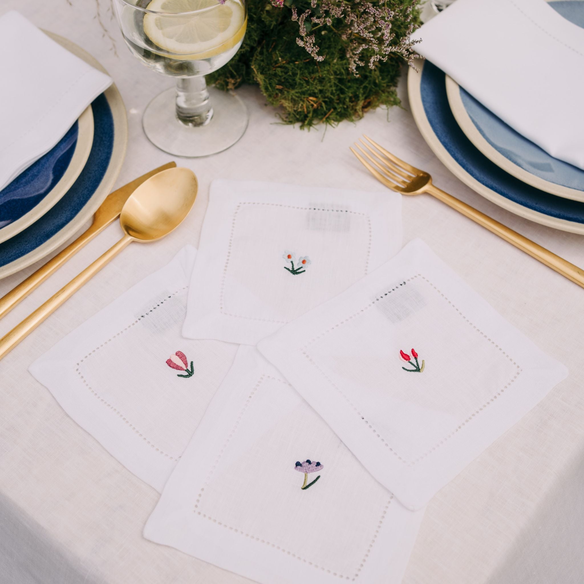 Mafra linen napkin and placemat with flower embroidery