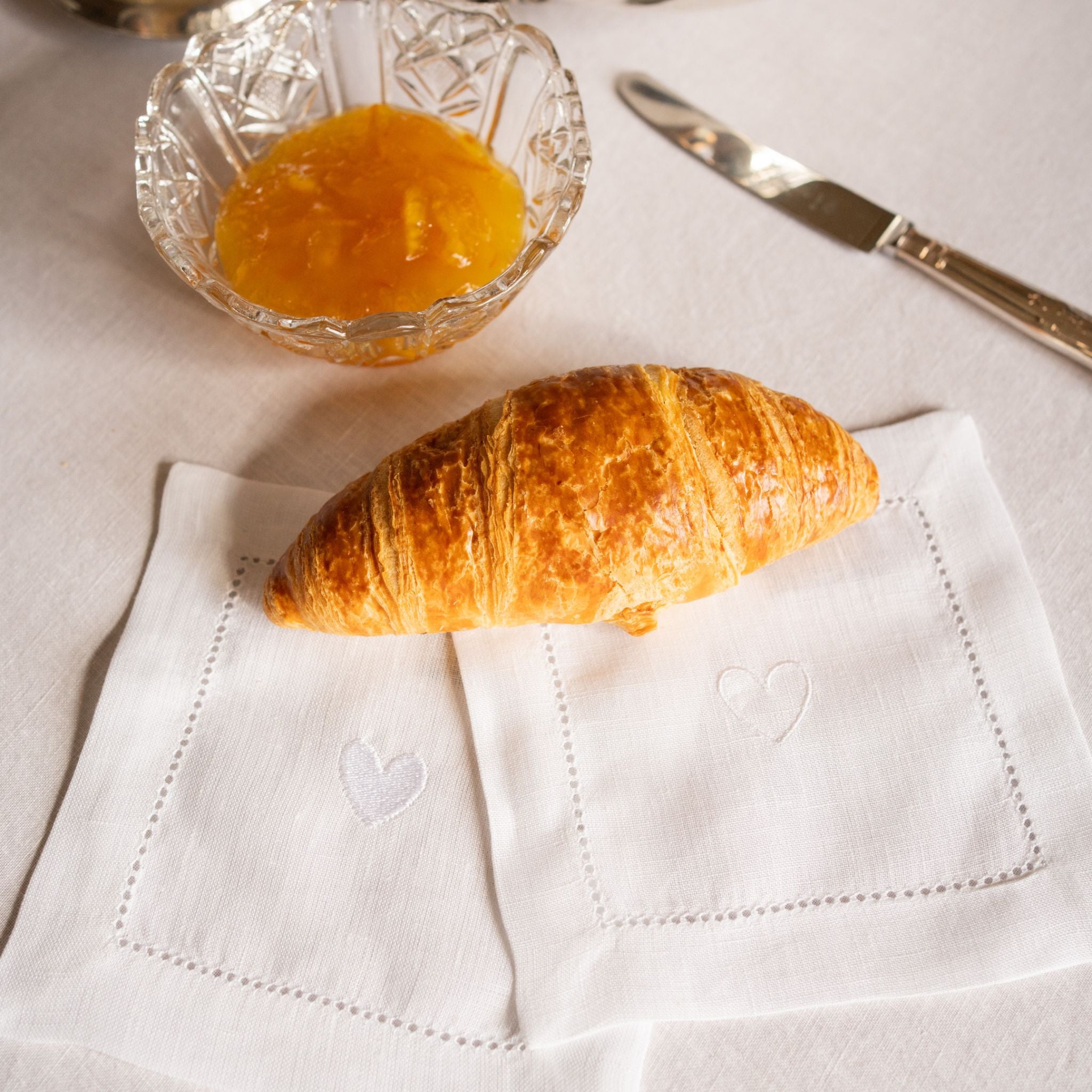 Mafra linen with heart embroidery