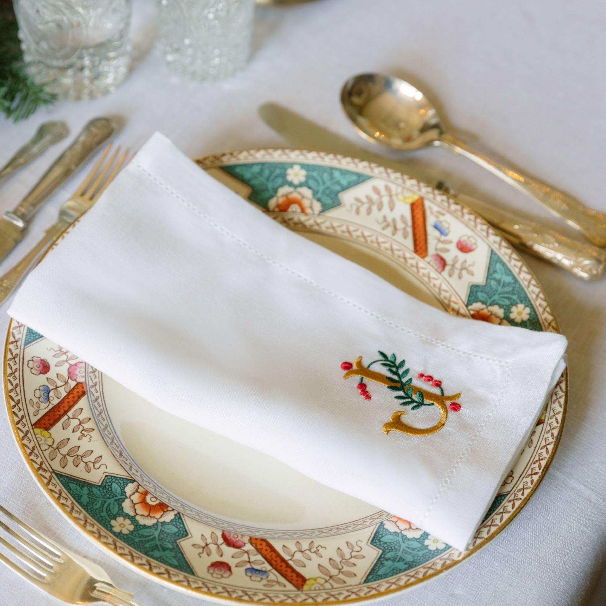Mafra napkins embroidered with gold Christmas letters (Pack of 2)