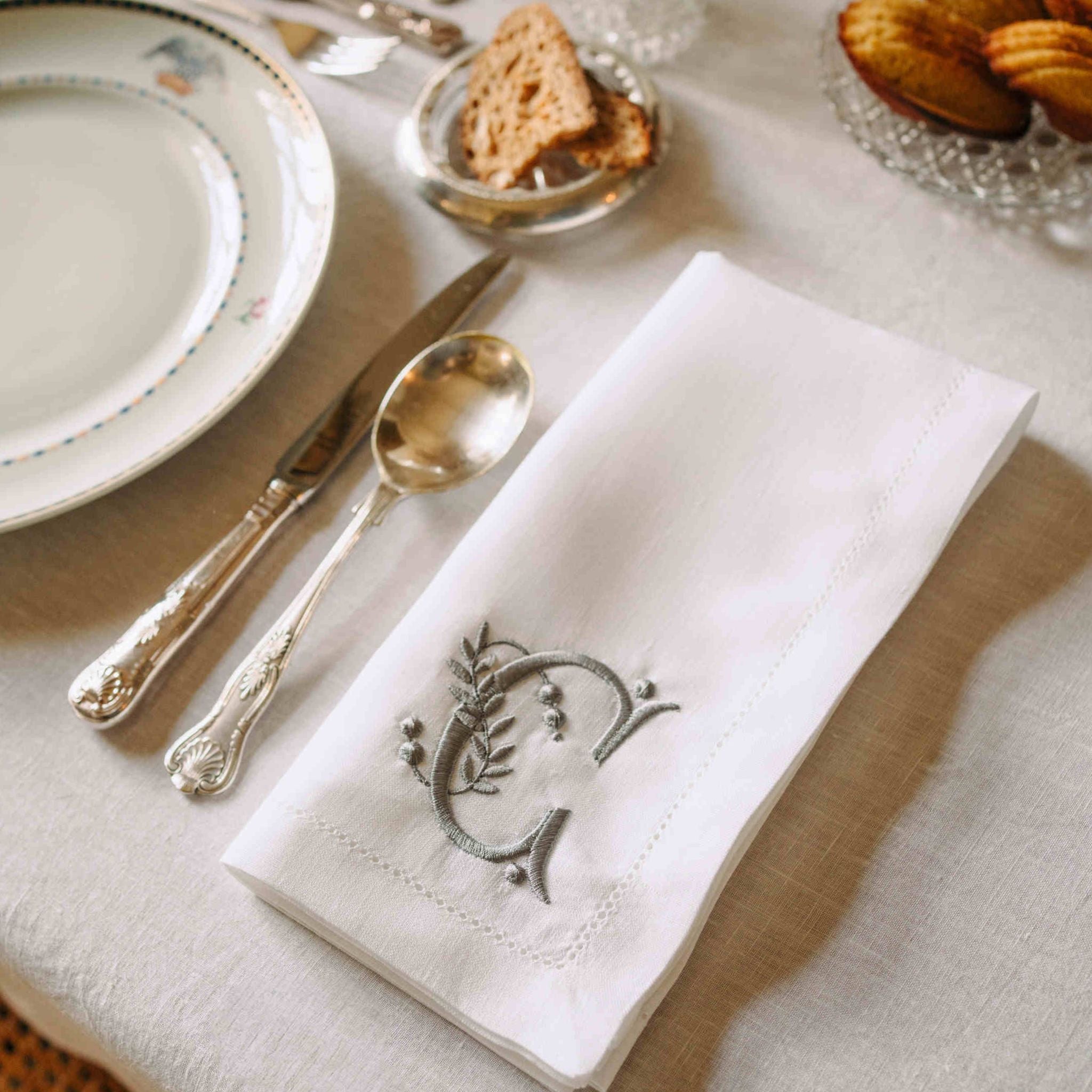 Mafra linen letter embroidery napkins (Pack of 2)