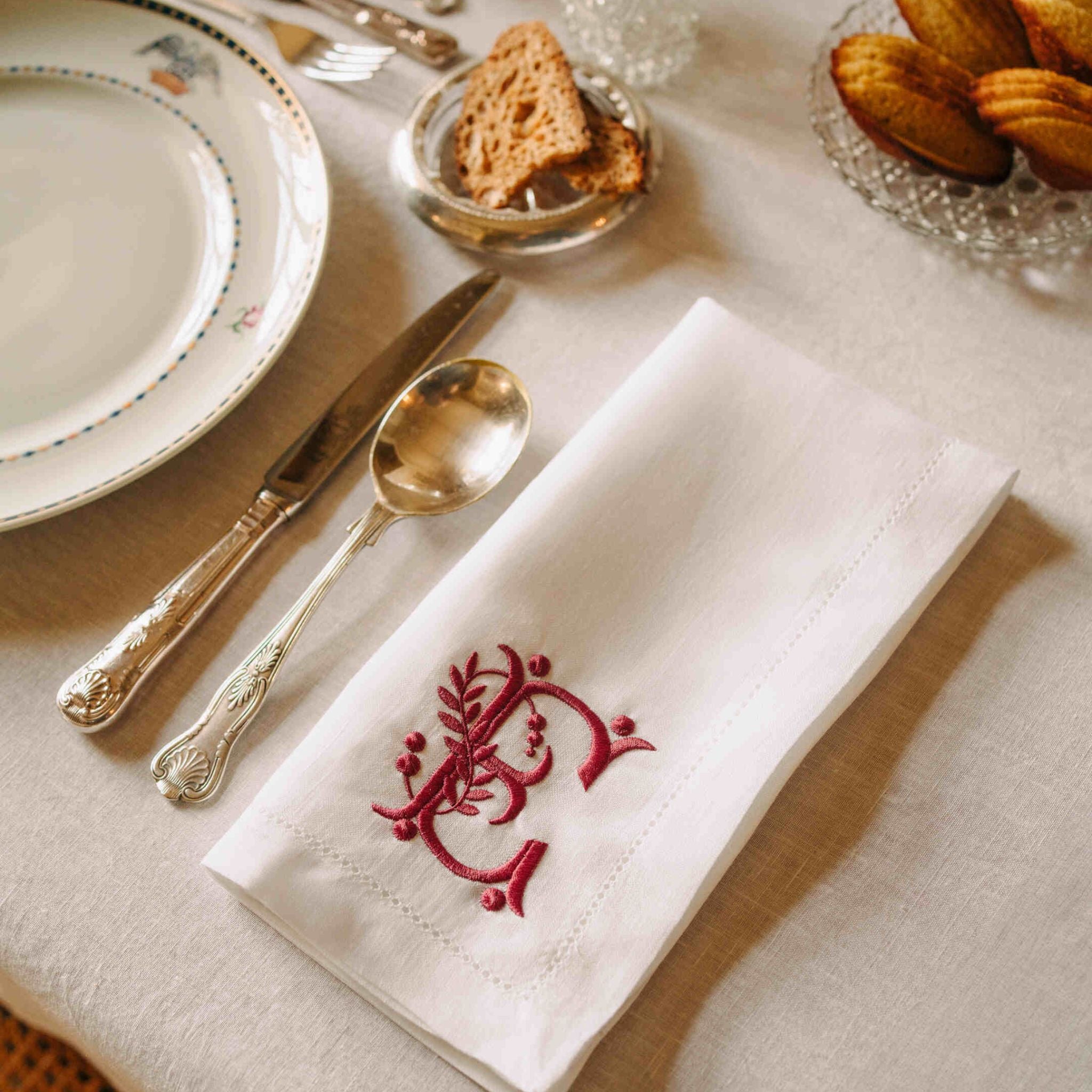Mafra linen letter embroidery napkins (Pack of 2)