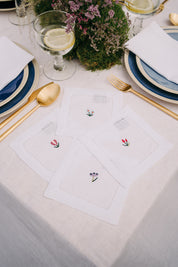 Mafra napkin and placemat with flower embroidery