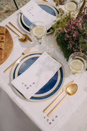 Mafra napkin and placemat with flower embroidery