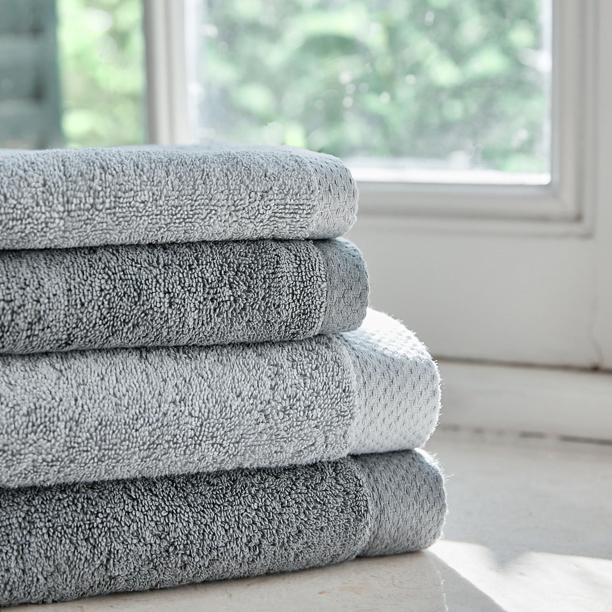 torres-novas-bath-luxus-plain-bath-towel-silver-grey-lifestyle-5_a12206a0-c0a2-446f-bf32-e91447c5c08a.jpg