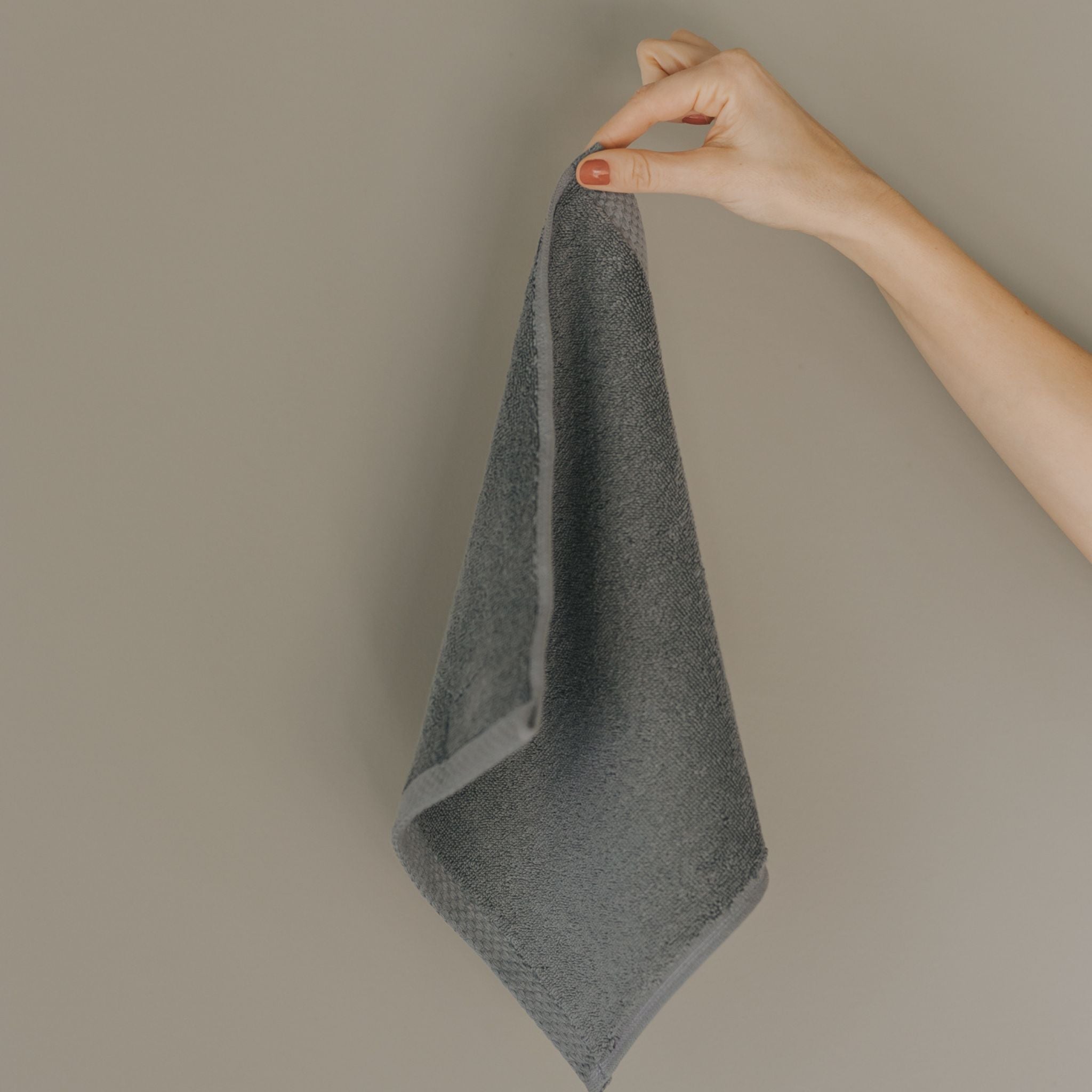 Serviette de visage Luxus gris