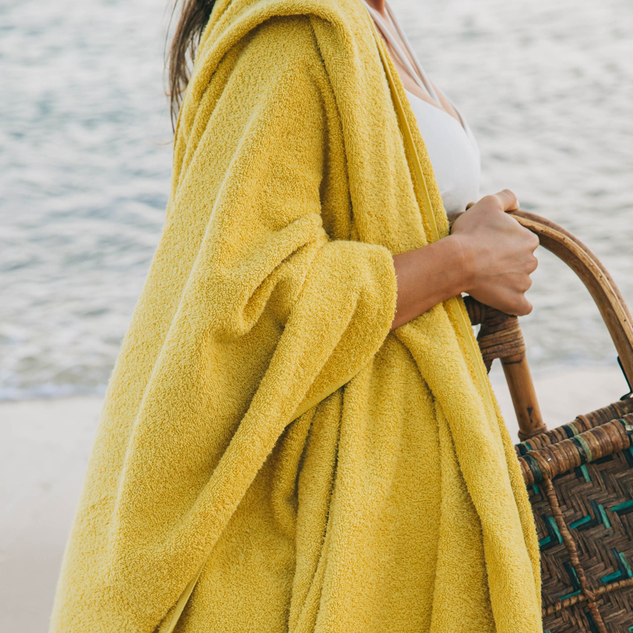 torres-novas-beach-mar-plain-towel-saffron-yellow-lifestyle-1.jpg