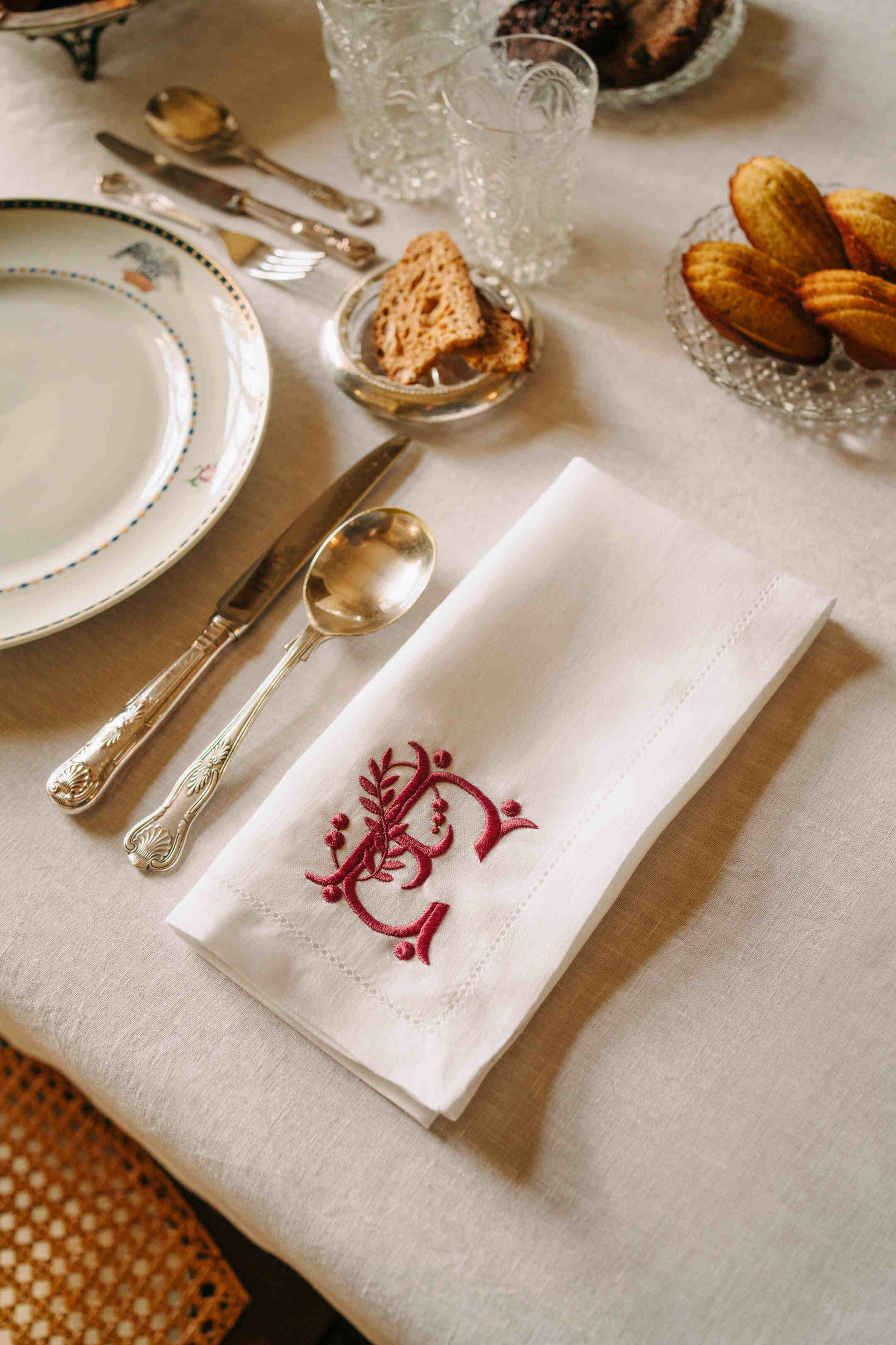 Serviettes de table Mafra avec lettre brodée (Set de 2)