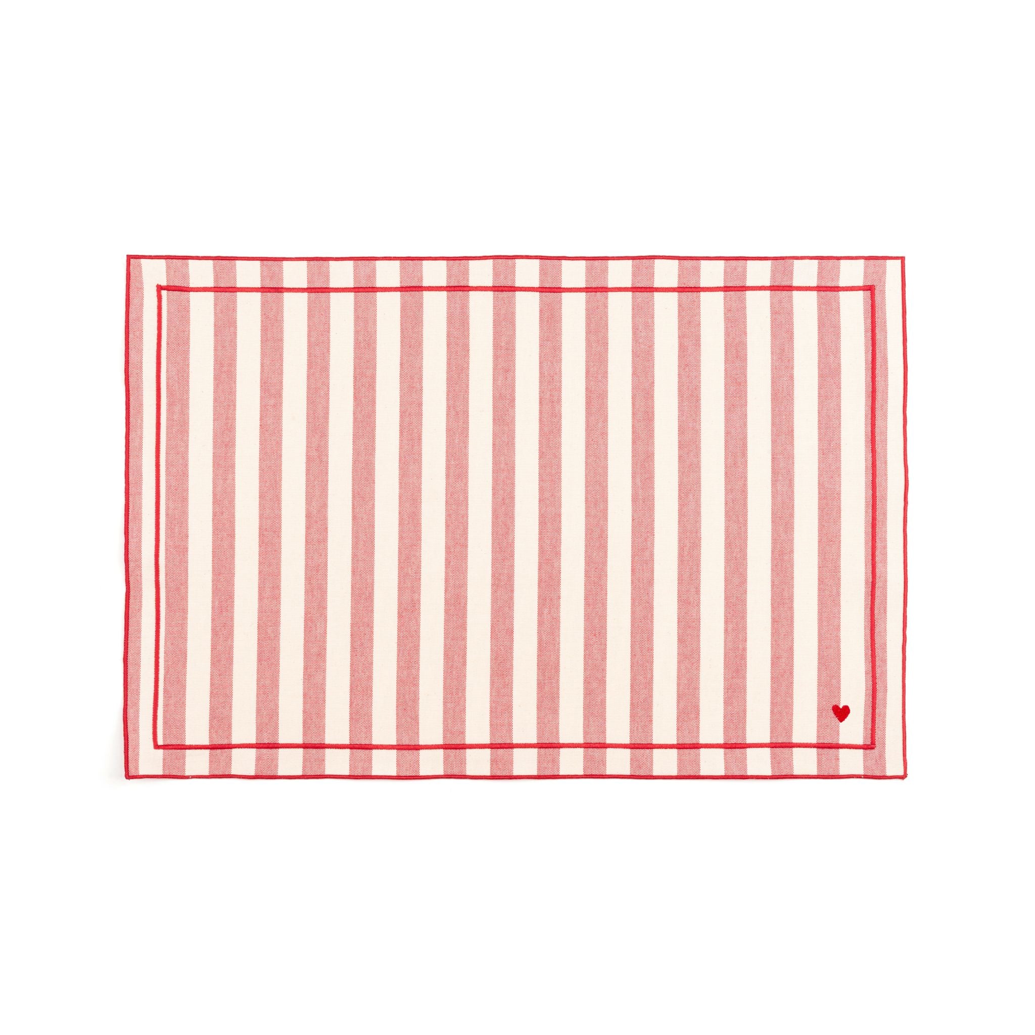 Roupa de mesa Barra, em algodão, com corações bordados