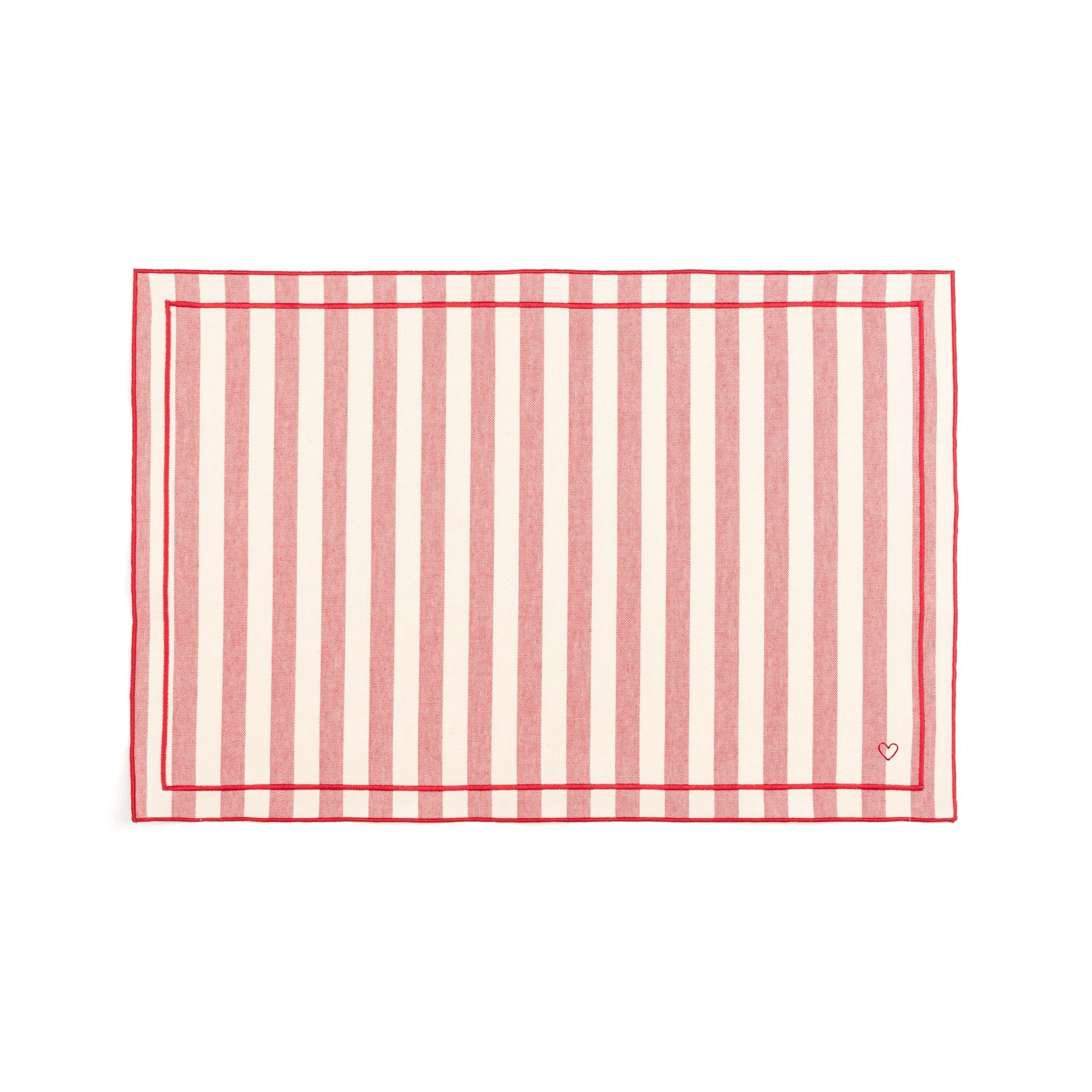 Roupa de mesa Barra, em algodão, com corações bordados
