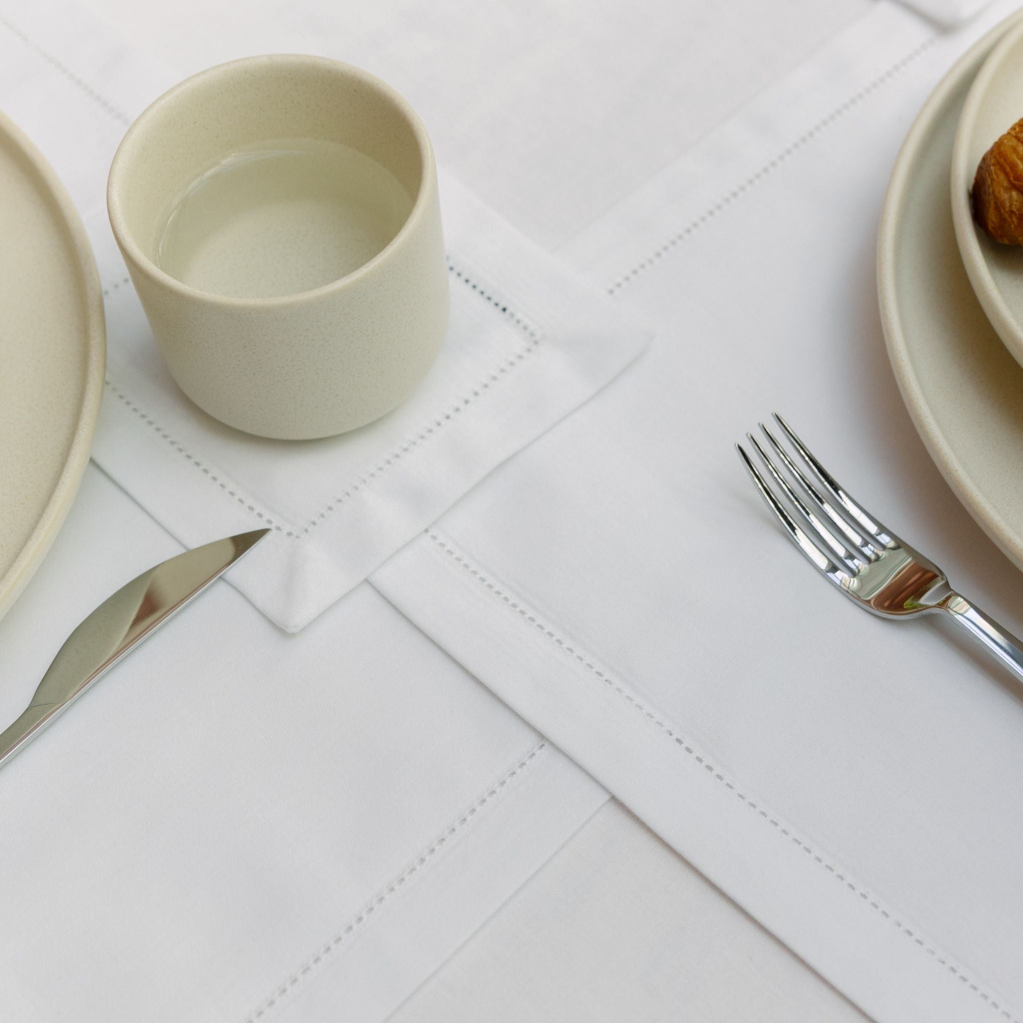 torres-novas-table-mafra-cotton-plain-cocktail-napkin-white-lifestyle-4.jpg