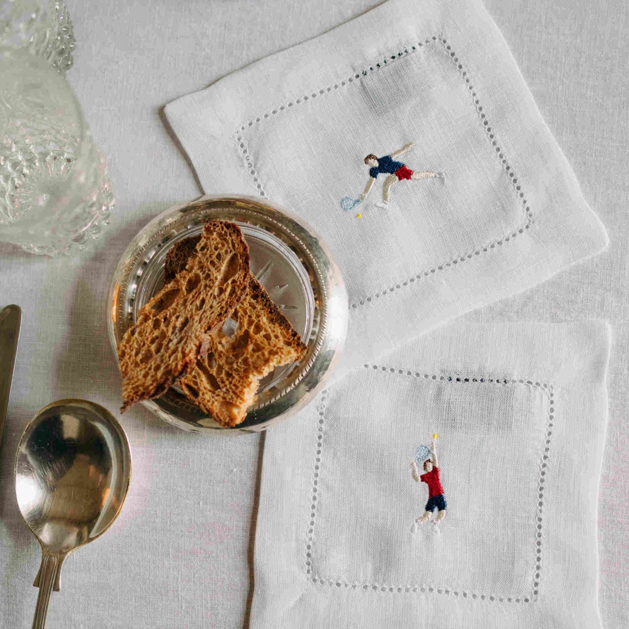 Mafra napkin with retro sportsmen