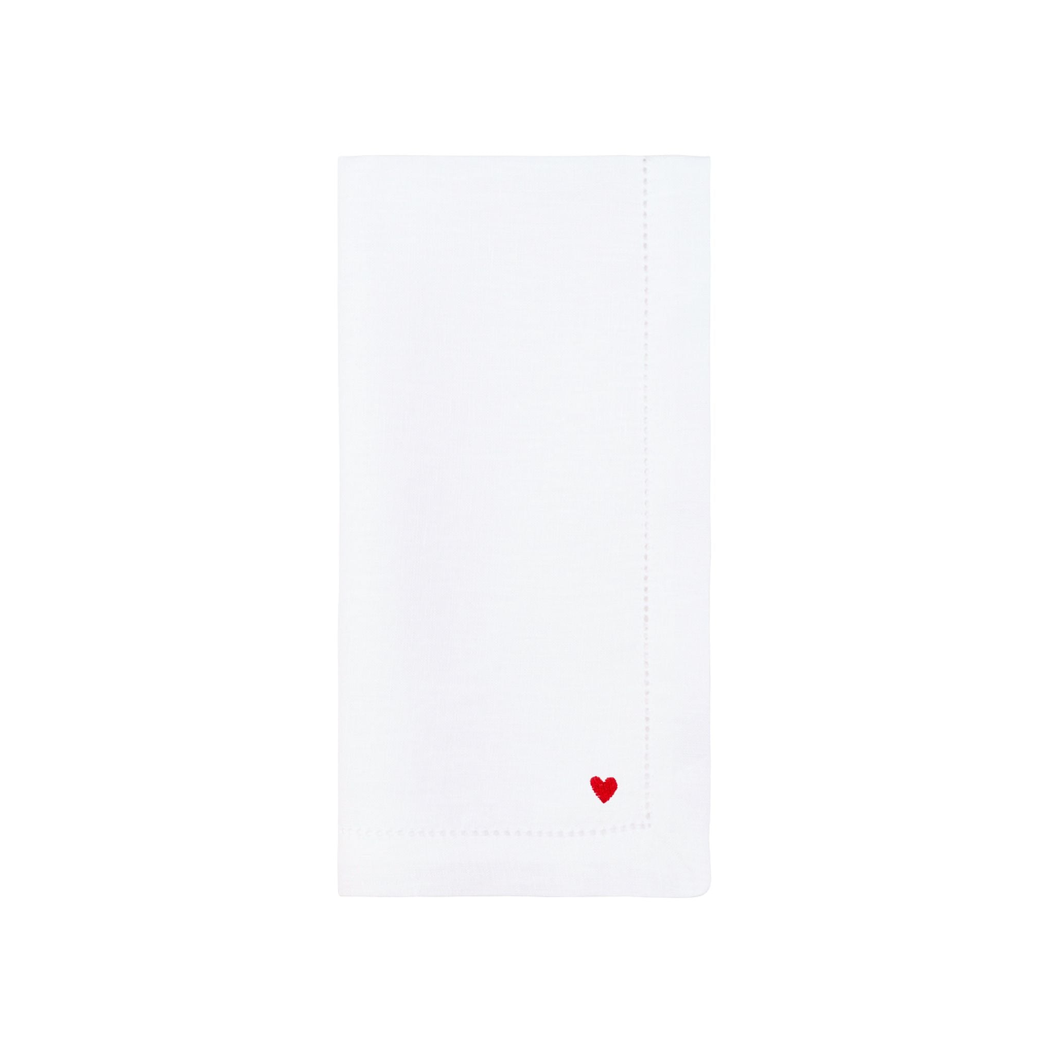 torres-novas-table-mafra-linen-napkin-white-product-embroidery-heart-full_94795f59-4f96-4972-9123-019bdce5f8ef.jpg