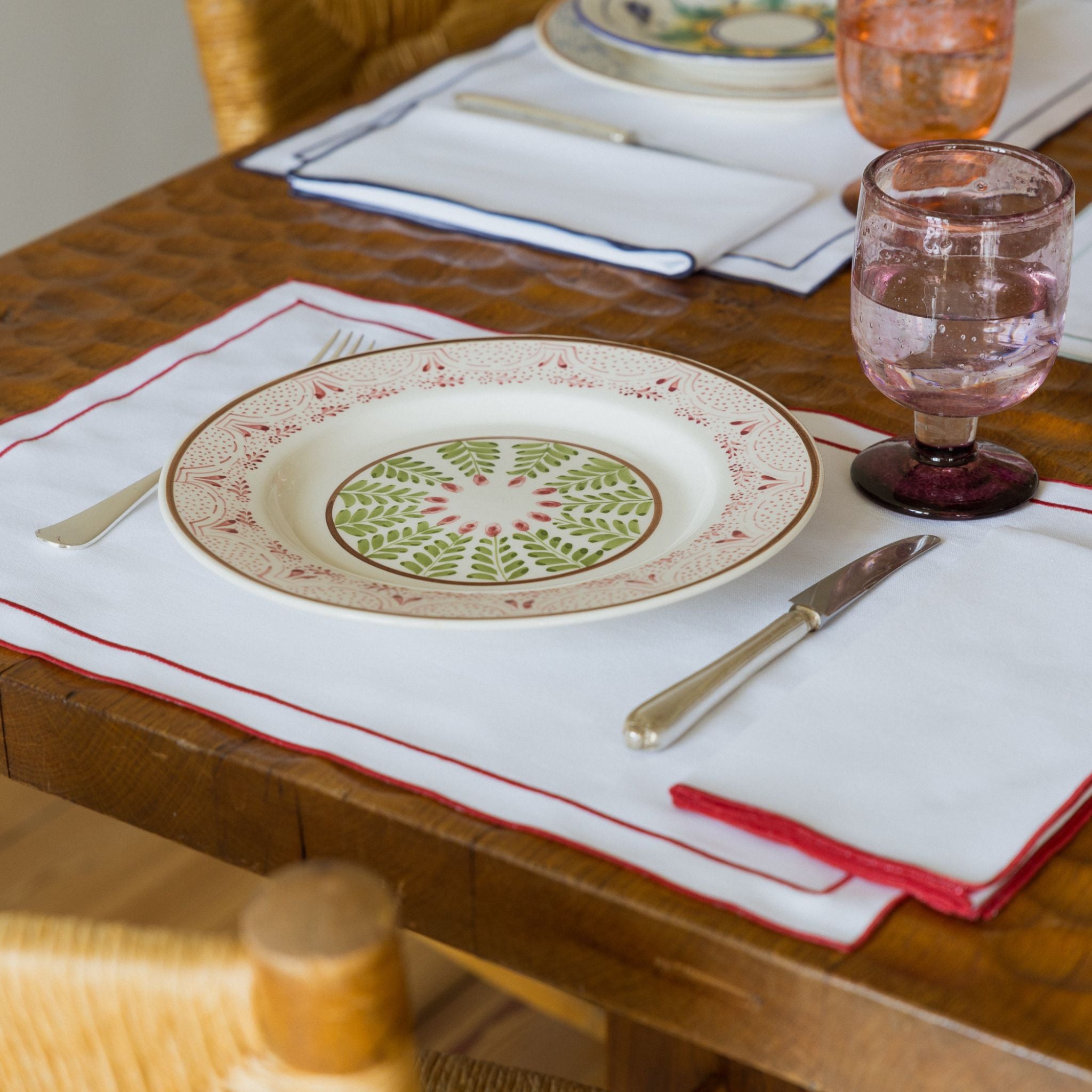torres-novas-table-nazare-plain-placemat-red-lifestyle-7.jpg