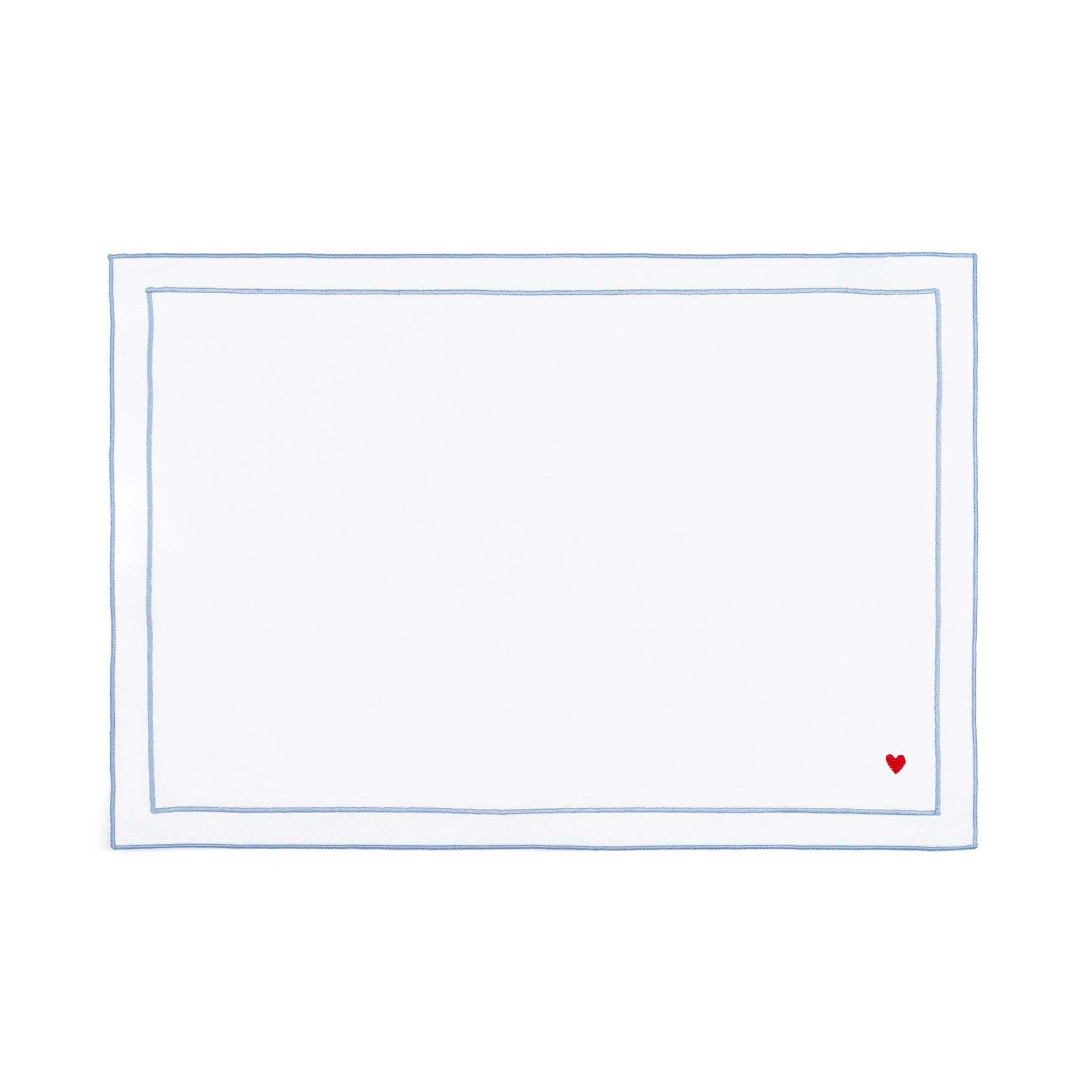 Roupa de mesa Nazaré branca, em algodão, com corações bordados