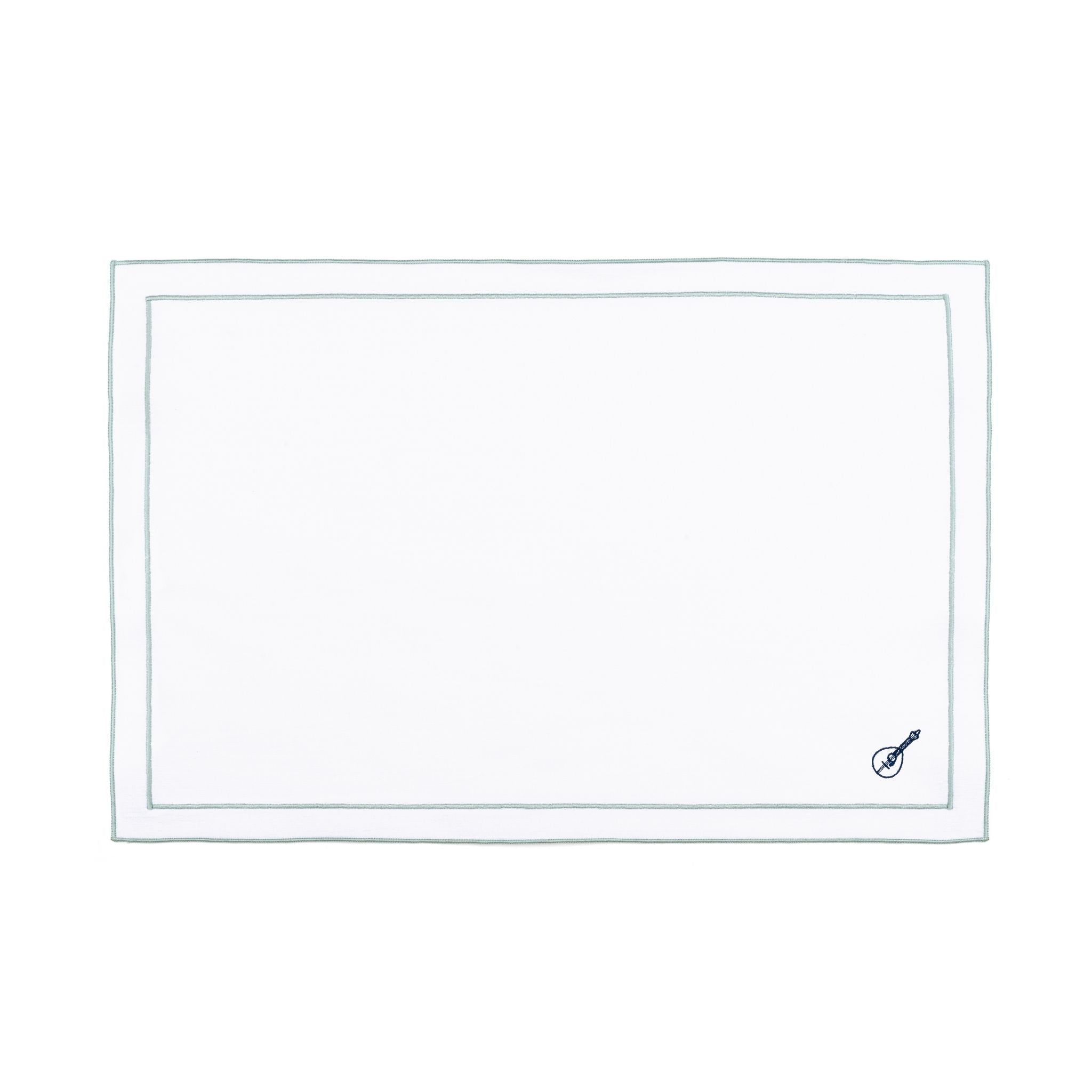 Roupa de mesa Nazaré branca, em algodão, com motivos inspirados em Portugal bordados