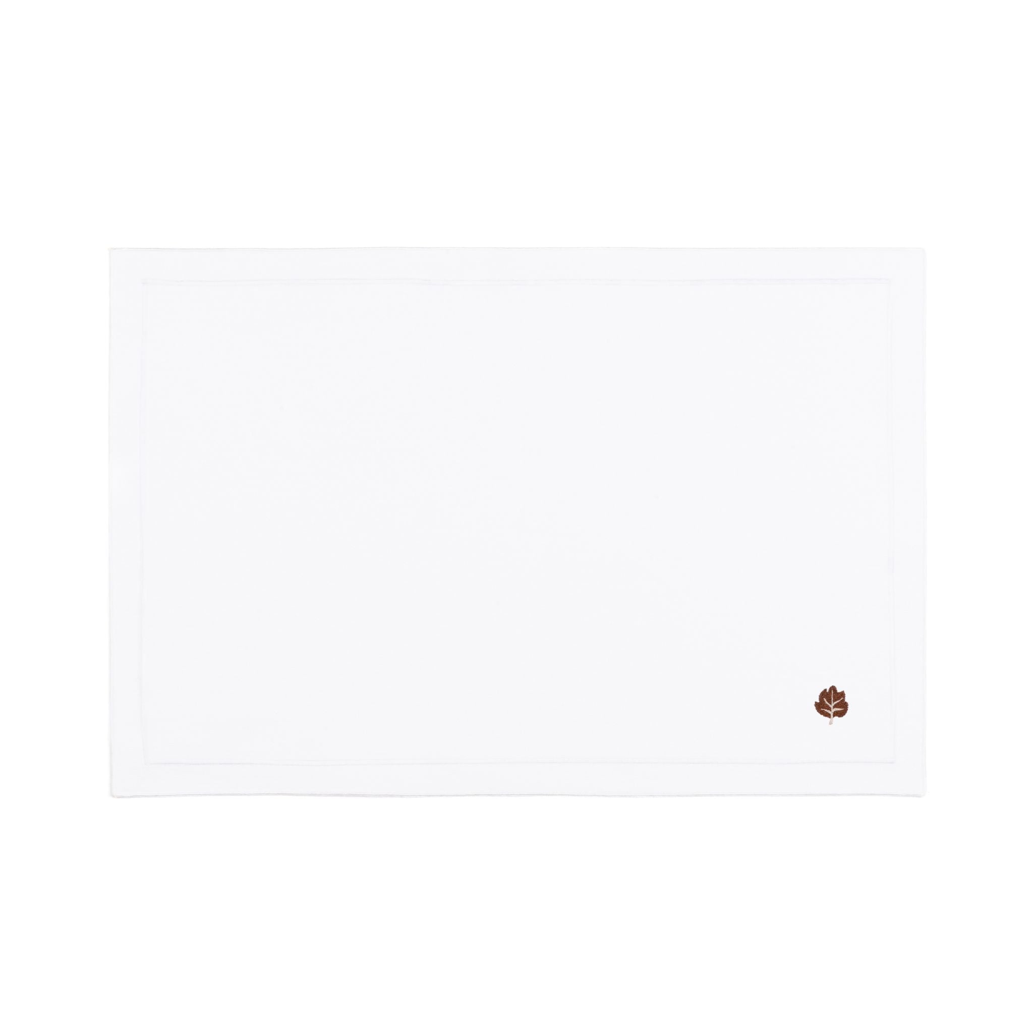 Roupa de mesa Nazaré branca, em algodão, com motivos de outono bordados