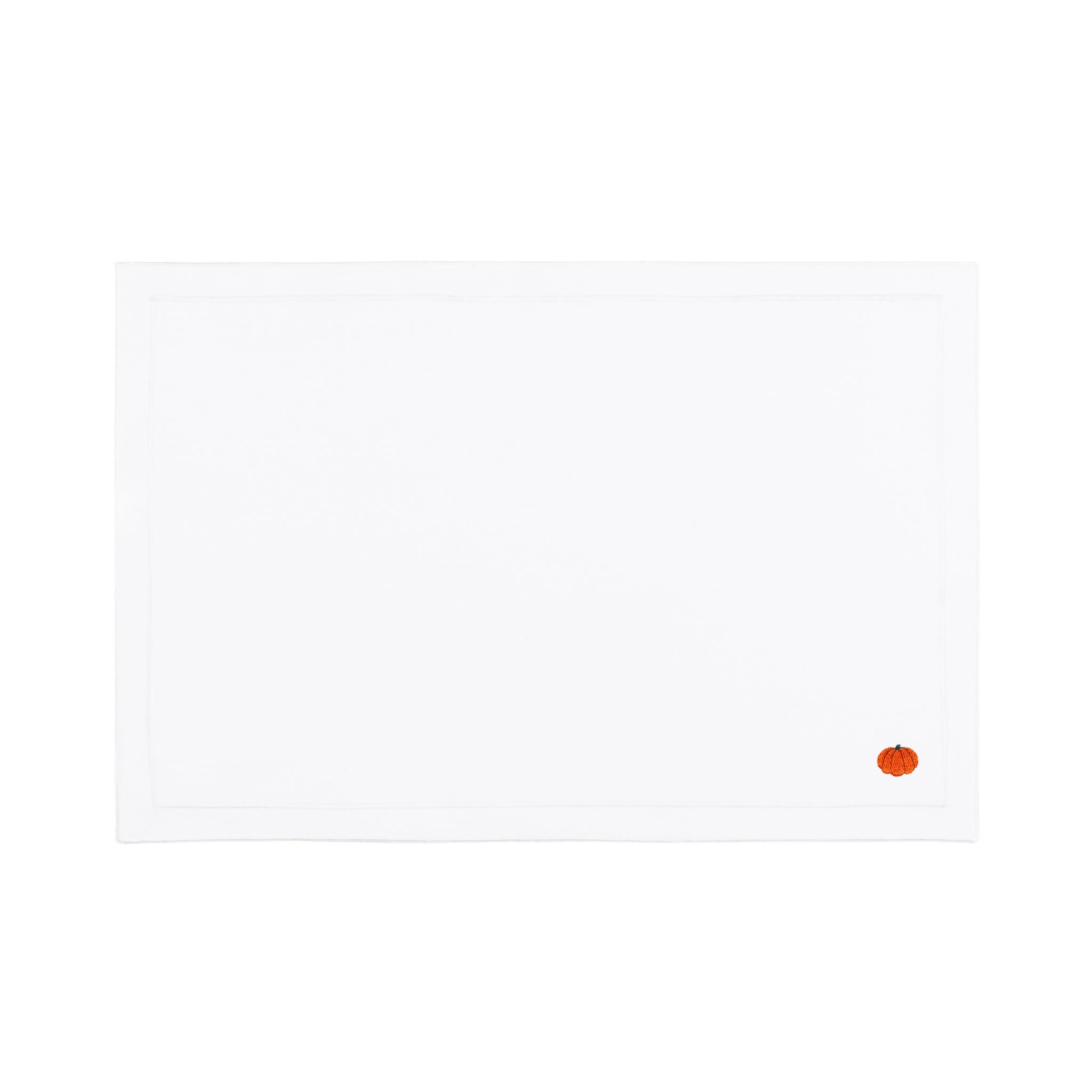 Roupa de mesa Nazaré branca, em algodão, com motivos de outono bordados