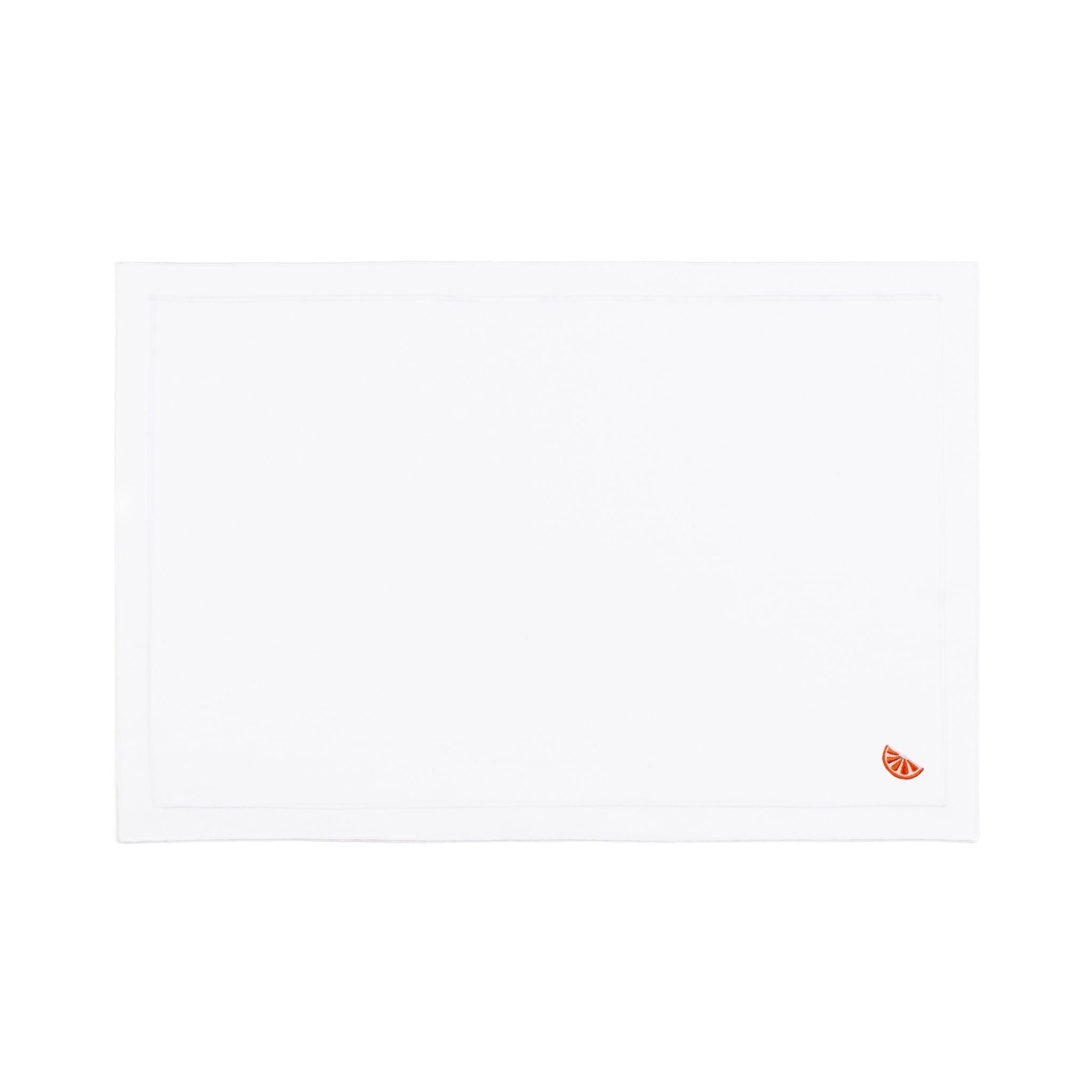 Roupa de mesa Nazaré branca, em algodão, com frutas bordadas